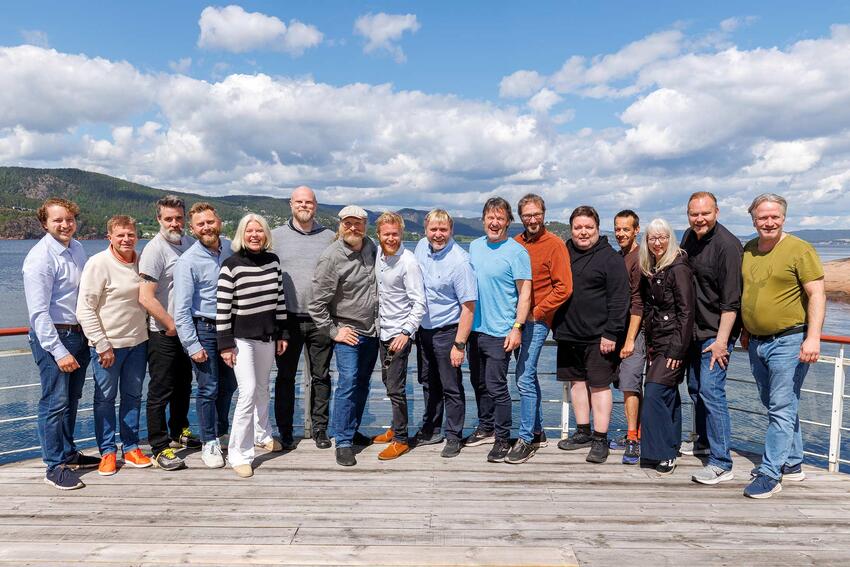 Kjøp foto- og videoutstyr hos autorisert forhandler Foto.no